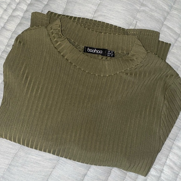Boohoo Olive green ribbed midi dress 💚 - Picture 4 of 5